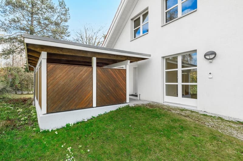 Freistehendes 5.5-Zimmer-Einfamilienhaus mit 901m² Grundstück und Ausbaupotential (31)