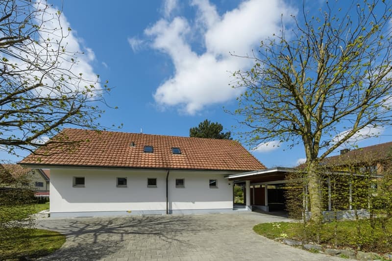 Freistehendes 5.5-Zimmer-Einfamilienhaus mit 901m² Grundstück und Ausbaupotential (30)