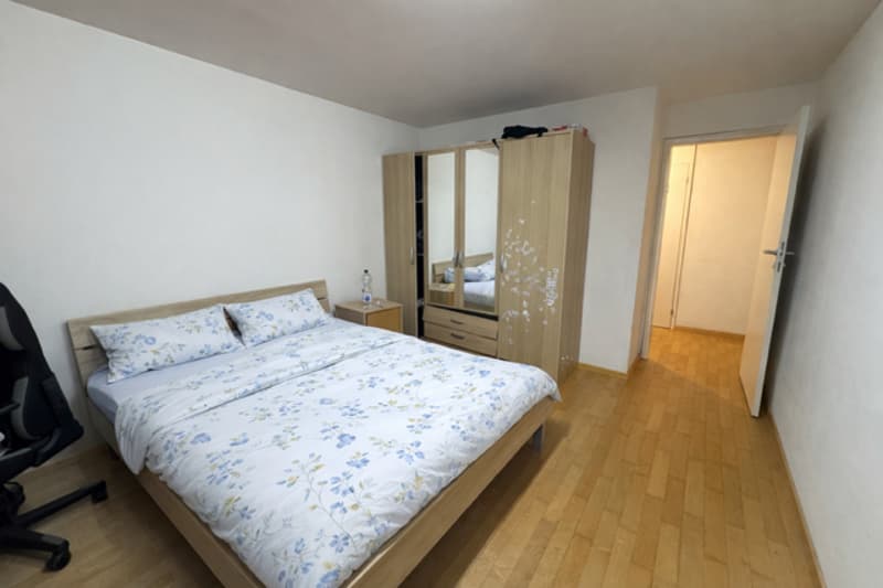 Attraktive 3.5-Zimmer-Wohnung mit Balkon im Holenacker-Quartier (5)