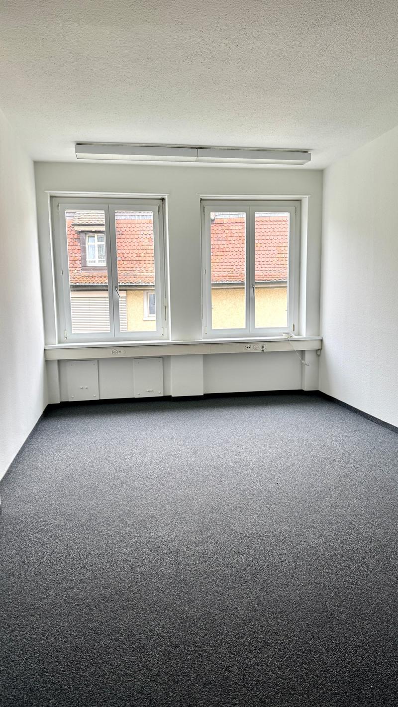 Compact office space with charm - centrally located in Zürich Oerlikon (2)