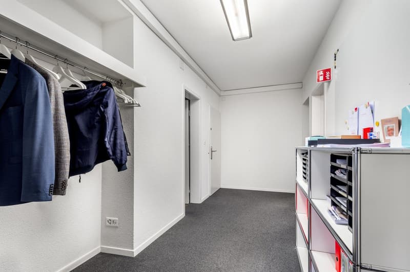 Zentral gelegen – helle und flexible Büroräumlichkeiten in Wohlen – 3 Monate mietzinsfrei (6)