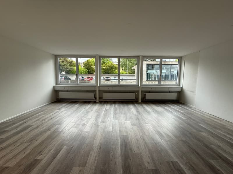 Helles Büro im Zentrum Witikon (4)