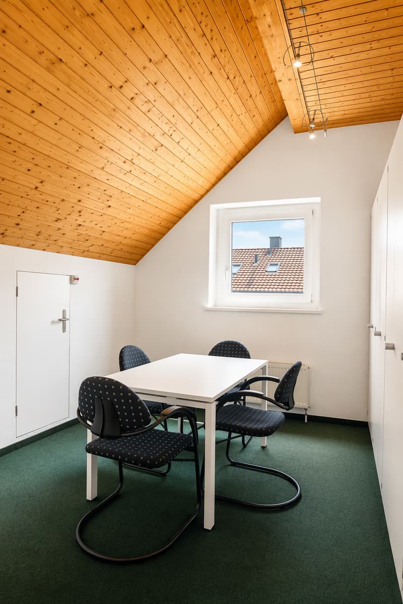 Praktische Bürofläche an zentraler Lage in Berikon – 65 m² im 2. Obergeschoss (3)