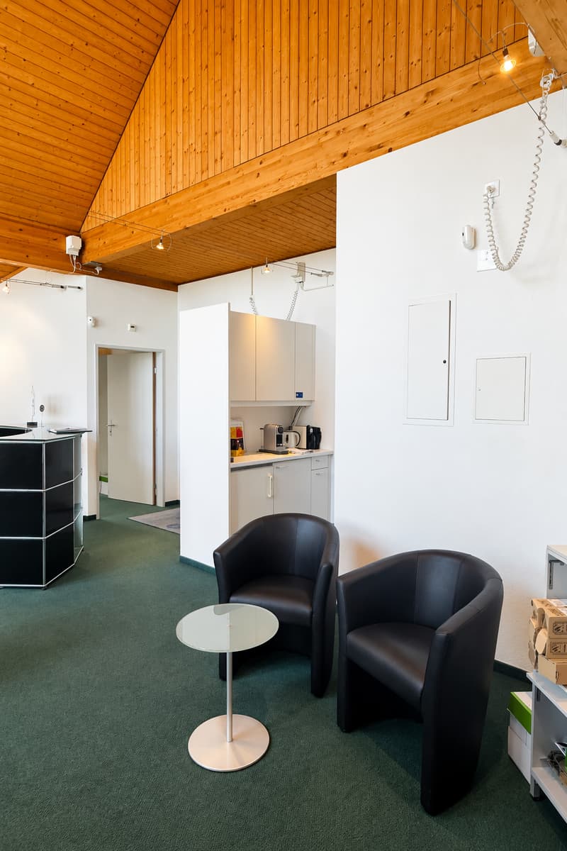 Praktische Bürofläche an zentraler Lage in Berikon – 65 m² im 2. Obergeschoss (5)