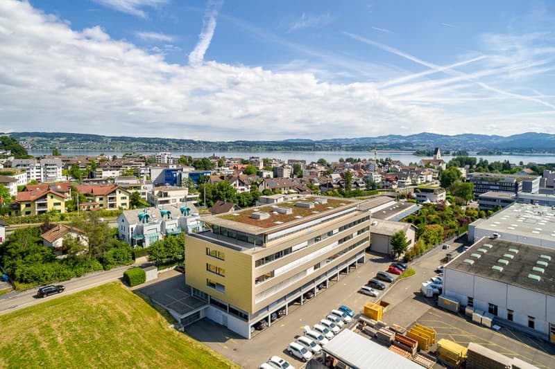 Ihr neuer Geschäftsstandort: 54 m2 Büro-/Gewerbefläche in Freienbach (2)