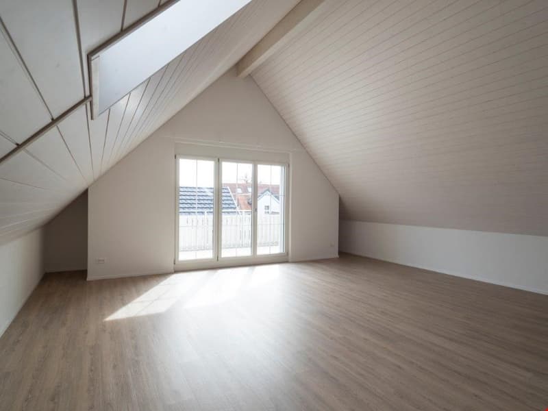 3.5 Zimmerwohnung mit 120 m2 Balkon Richtung Süden (11)