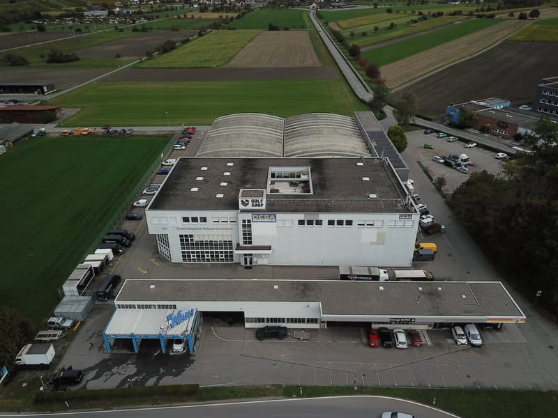 Großzügige Büroeinrichtung in bester Verkehrslage (4)