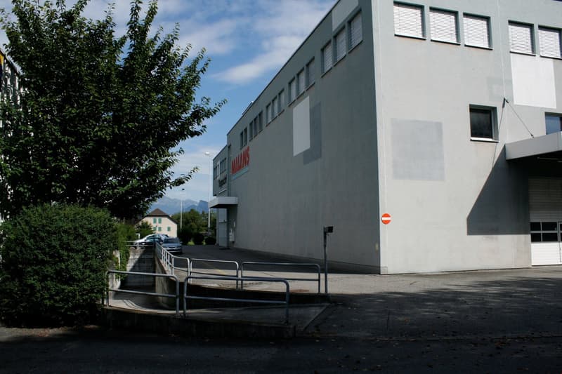 Zufahrt zur Tiefgarage mit 45 Parkplätzen