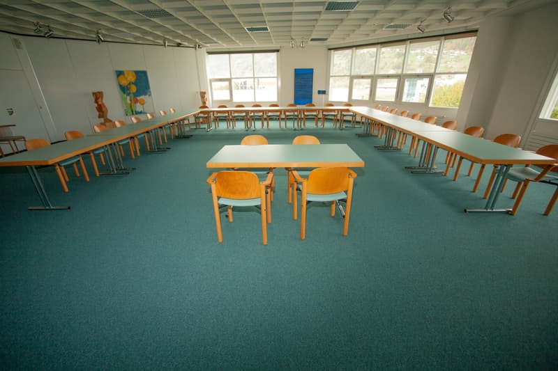 Équipement de bureau généreux dans un excellent emplacement de transport avec atrium (30)