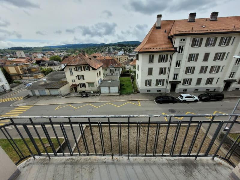 Appartement de 3 pièces entièrement rénové. (7)