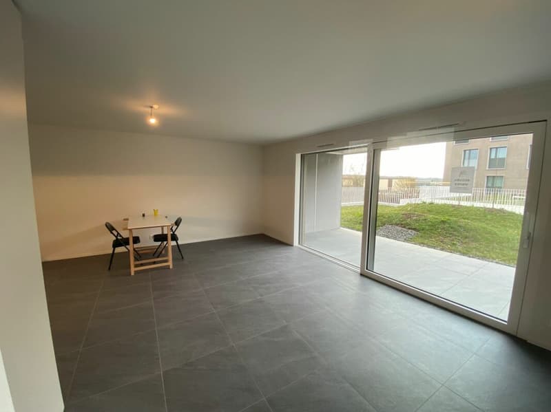 Beau studio au rez-de-chaussée avec terrasse (1)