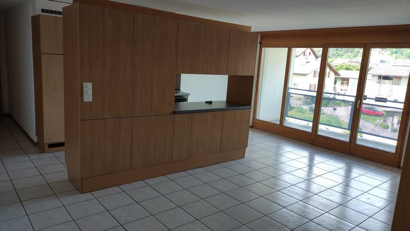 Helle 4.5-Zimmer-Wohnung mit Bergblick in Turtmann – nach Vereinbarung verfügbar! (9)