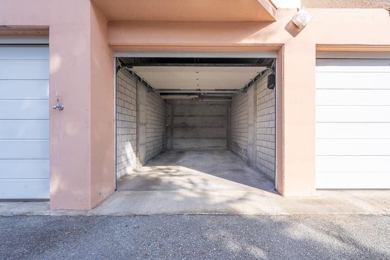 Grosszügige Attikawohnung mit Privatlift und sonniger Terrasse in Naters (56)