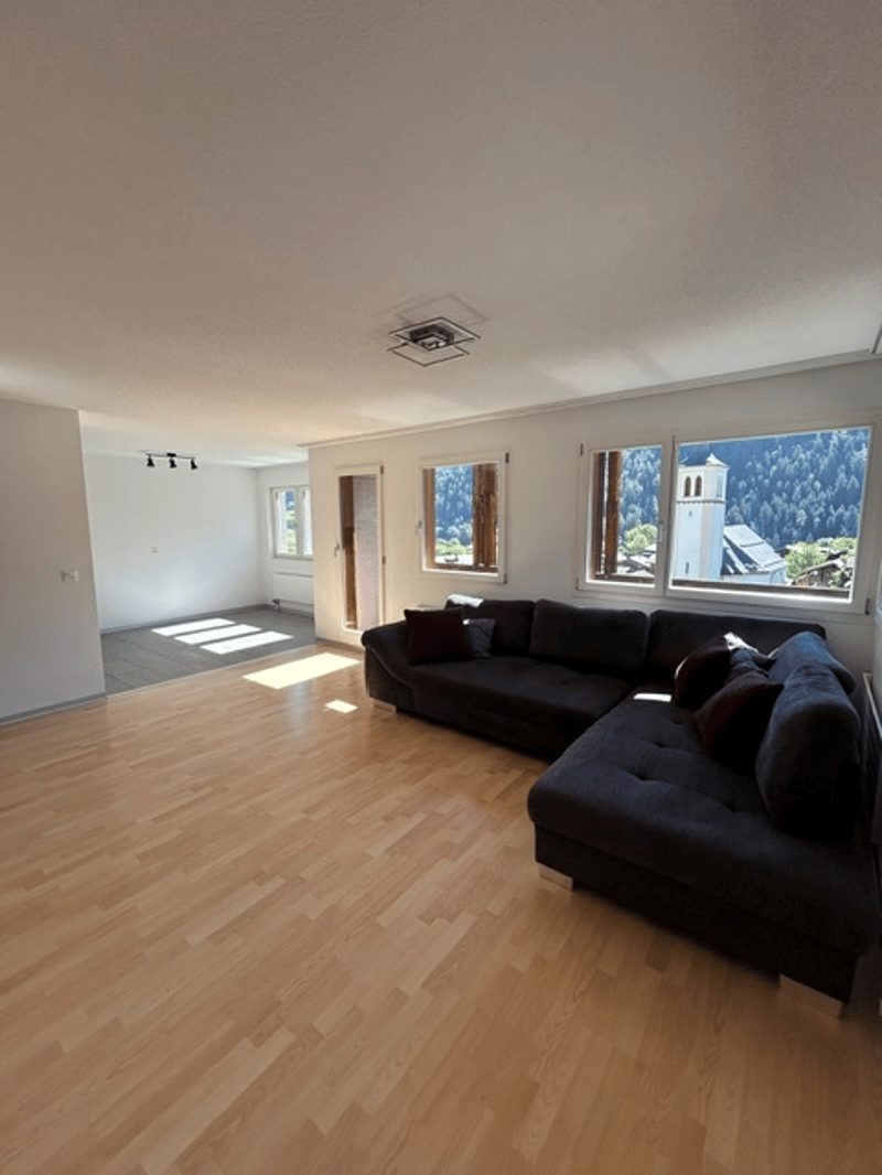 Helle 3-Zimmer-Wohnung mit Bergblick in Lax (3)
