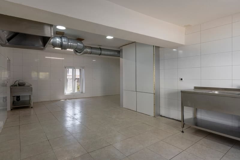 Immeuble mixte à haut potentiel au cœur du village de Bôle (Commune de Milvignes) (13)