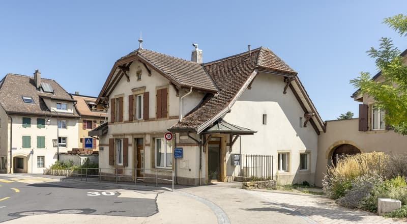 Immeuble mixte à haut potentiel au cœur du village de Bôle (Commune de Milvignes) (1)