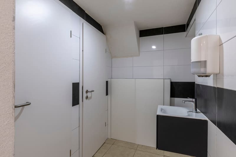 Immeuble mixte à haut potentiel au cœur du village de Bôle (Commune de Milvignes) (14)