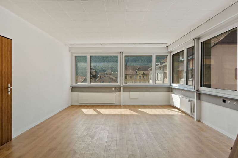 St-Imier, bureau / cabinet idéalement situé, surface dès 27m2 (4)