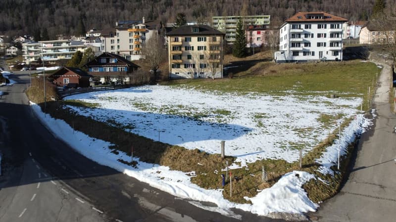 St-Imier, société immobilière à vendre comprenant un terrain à bâtir avec permis (4)