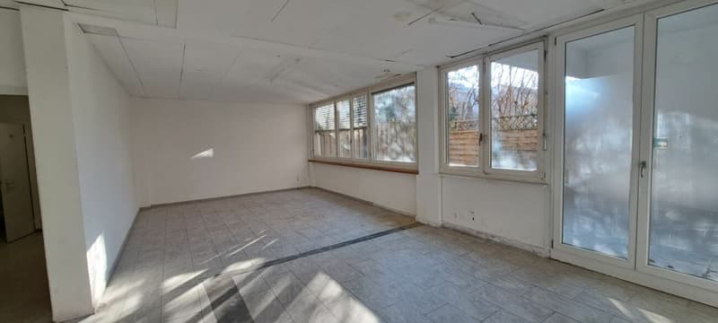 Bienne, grande surface commerciale de 5.5 pièces située au rez-de-chaussée dans une zone fréquentée (4)