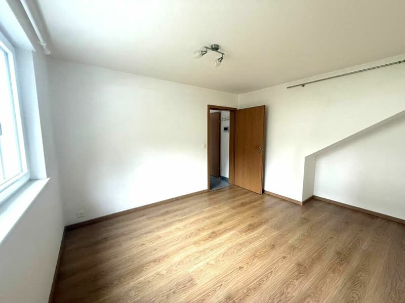 St-Imier, joli appartement 2.5 pièces avec terrasse, garage, jardin (5)