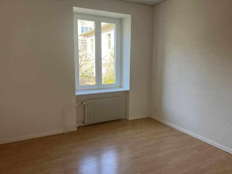 Tramelan, spacieux et lumineux appartement de 3.5 pièces avec balcon (11)
