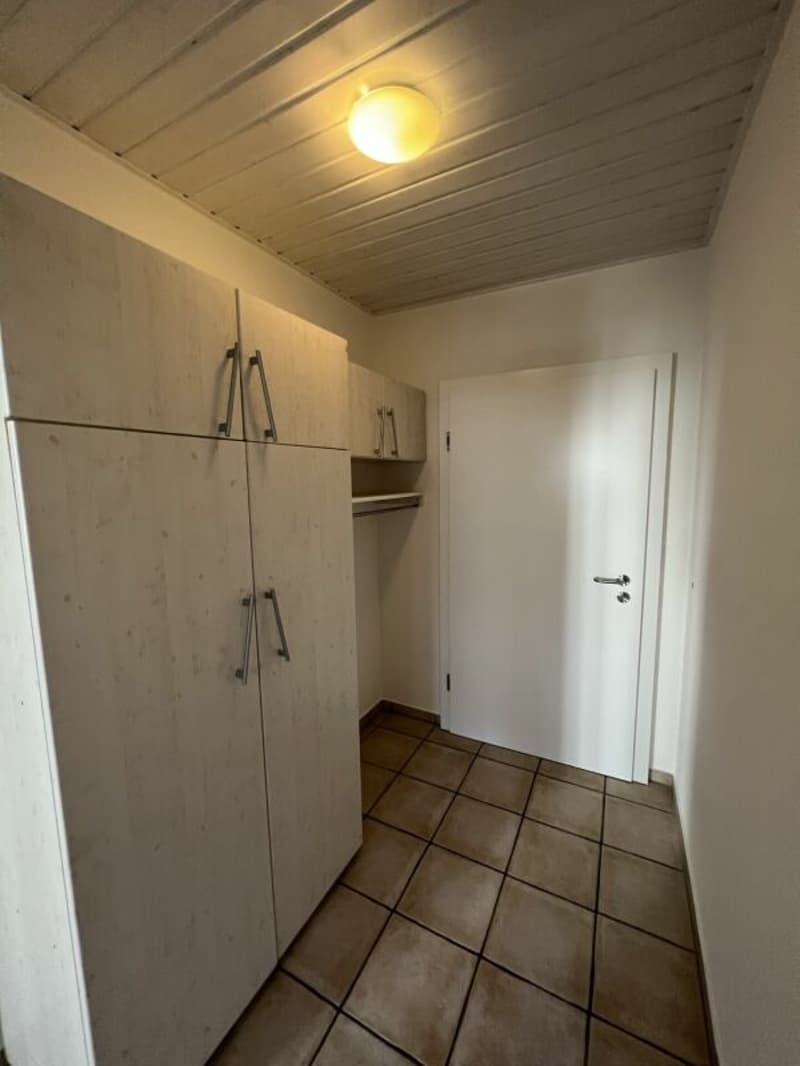 Tramelan, spacieux et lumineux appartement de 3.5 pièces avec balcon (6)