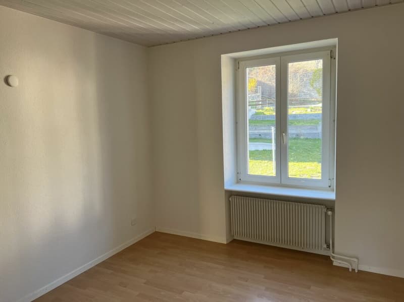 Tramelan, spacieux et lumineux appartement de 3.5 pièces avec balcon (12)