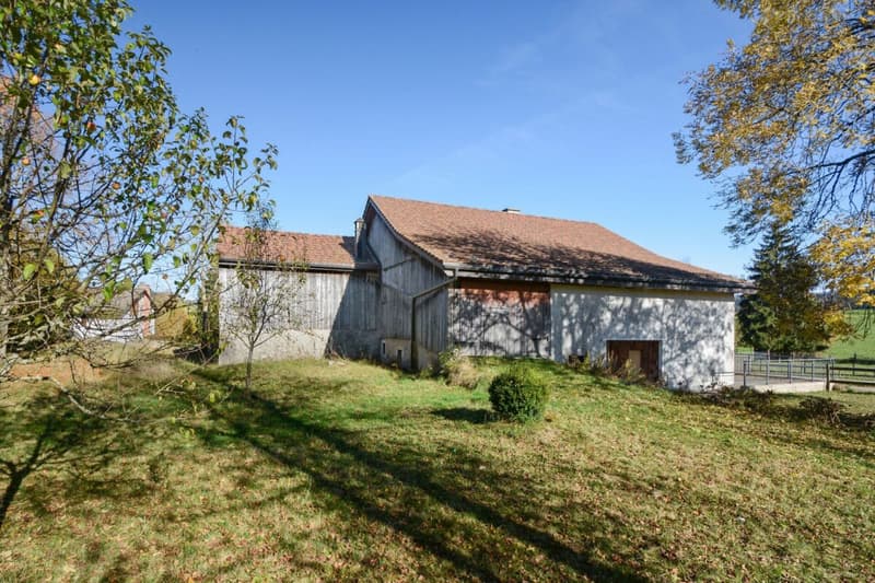 Le Noirmont, charmante ferme avec terrain constructible (12)