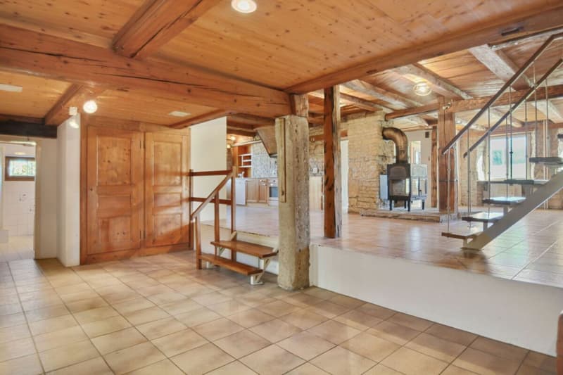 Le Noirmont, charmante ferme avec terrain constructible (6)