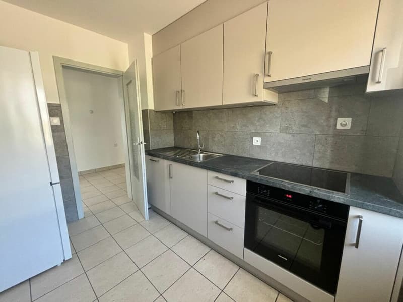 Tramelan, Joli appartement rénové de 4.5 pces au 2ème étage avec balcon (5)