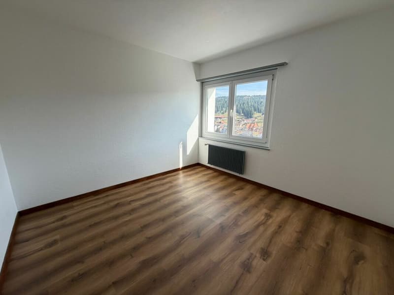 Tramelan, Joli appartement rénové de 4.5 pces au 2ème étage avec balcon (6)
