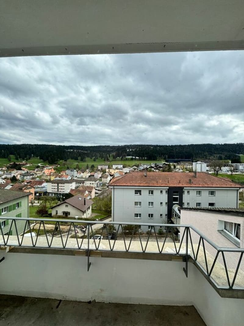 Tramelan, Joli appartement rénové de 4.5 pces au 2ème étage avec balcon (8)