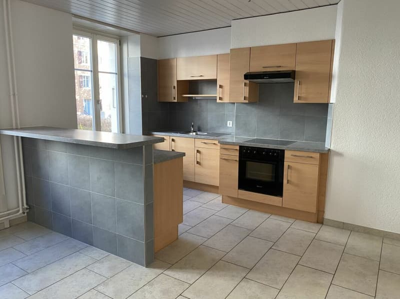 St-Imier, appartement lumineux de 2.5 pièces au 1er étage (2)