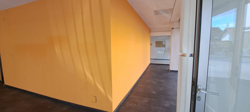 Bienne, surface commerciale de plain-pied en centre-ville (4)