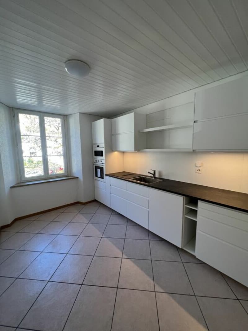 Sonvilier, bel appartement de 3,5 pièces au 2ème étage avec cuisine moderne (3)
