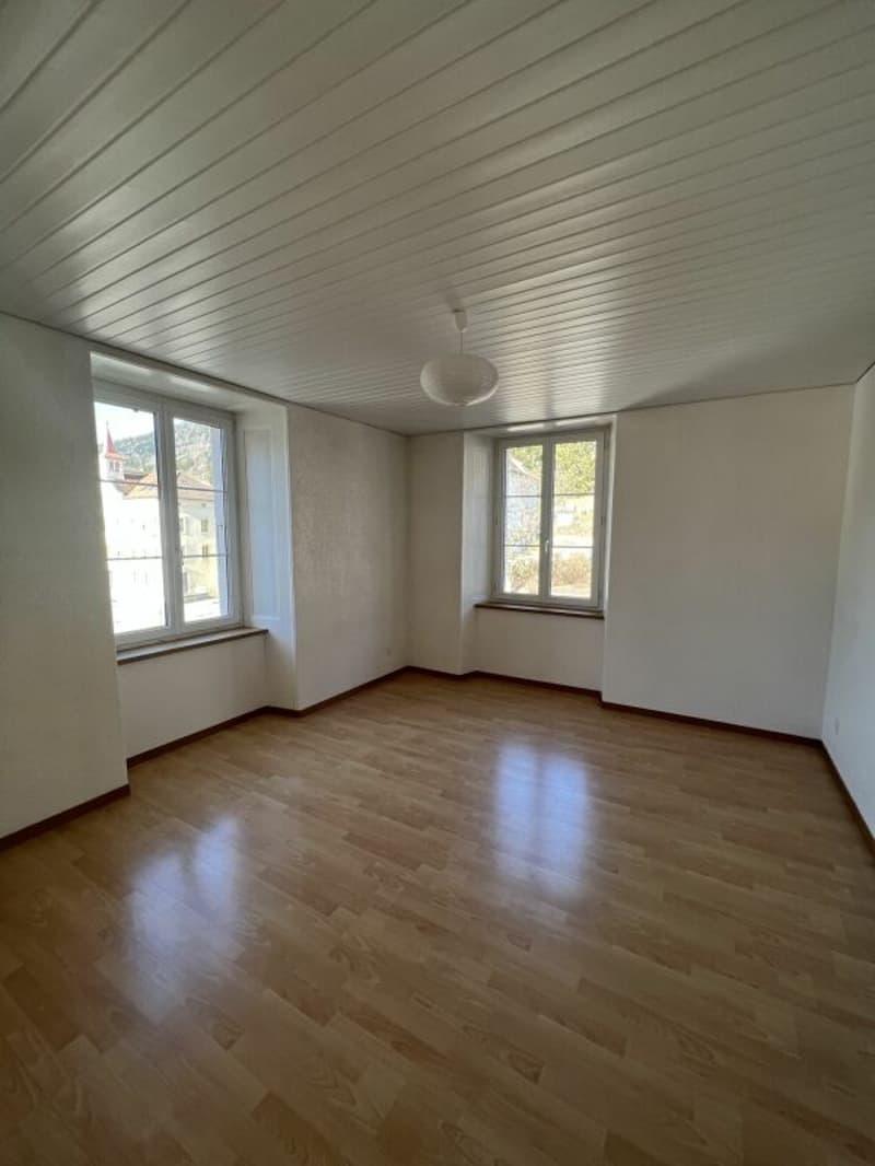 Sonvilier, bel appartement de 3,5 pièces au 2ème étage avec cuisine moderne (7)