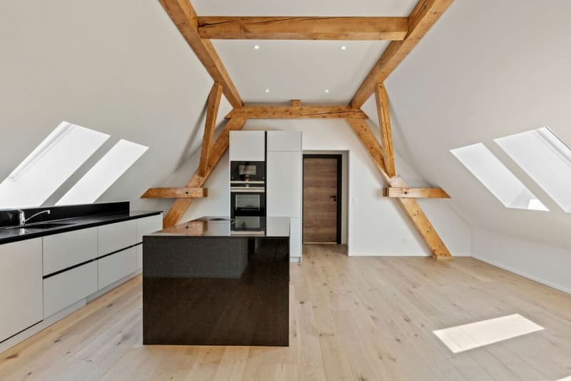Courtelary, bel appartement en attique de 4.5 pces avec ascenseur (1)