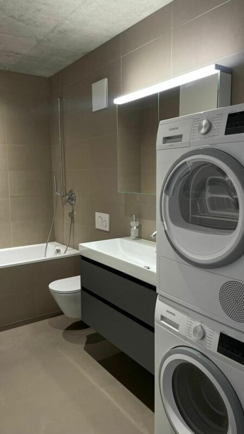Nidau, splendide duplex haut standing 5.5 pces - 205 m2 avec parking et jardin commun (11)