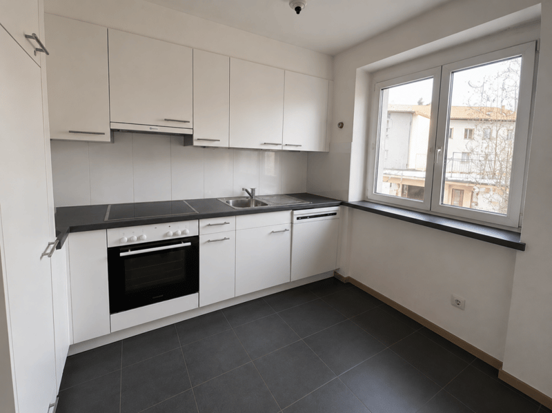 Tavannes, bel appartement de 3 pièces au 1er étage avec balcon (1)