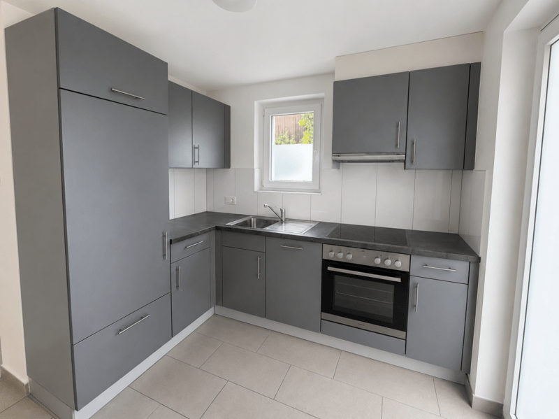 Tavannes, joli logement de 2.5 pièces rénové au 1er étage avec balcons (1)