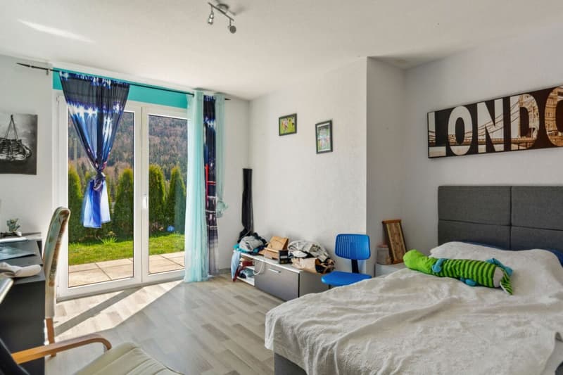 St-Imier, magnifique villa de 5.5 pièces avec jardin et carport (8)