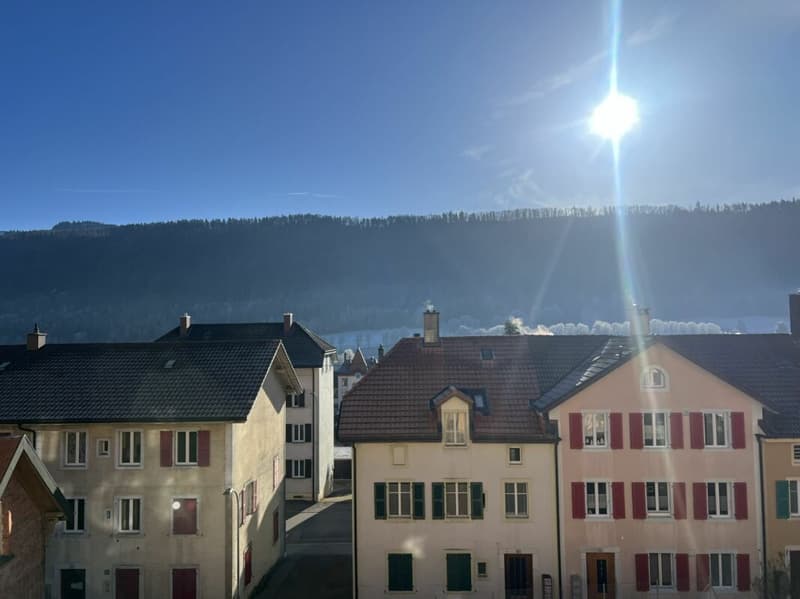 St-Imier, bel appartement de 3 pièces avec grande cuisine agencée (7)