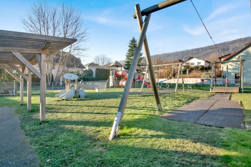 Corgémont, magnifique appartement de 2.5 pièces, ascenseur, balcon (11)