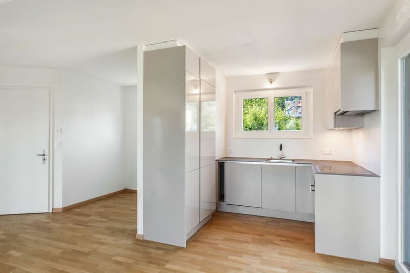 Corcelles, bel appartement de 3.5 pièces avec balcon, garage, place de parc (2)