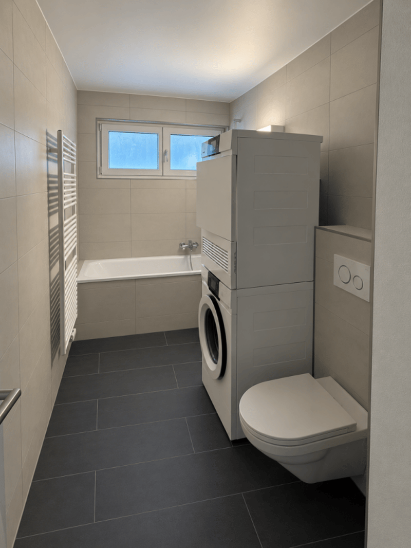 La Neuveville, magnifique appartement de 4.5 pièces entièrement rénové avec balcon (3)