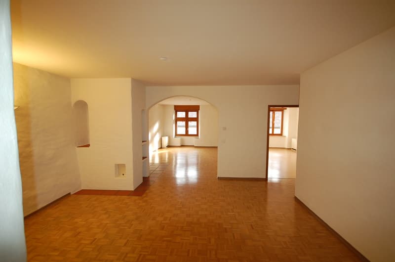 Charmante 4.5-Zimmerwohnung im 2. Stock (2)
