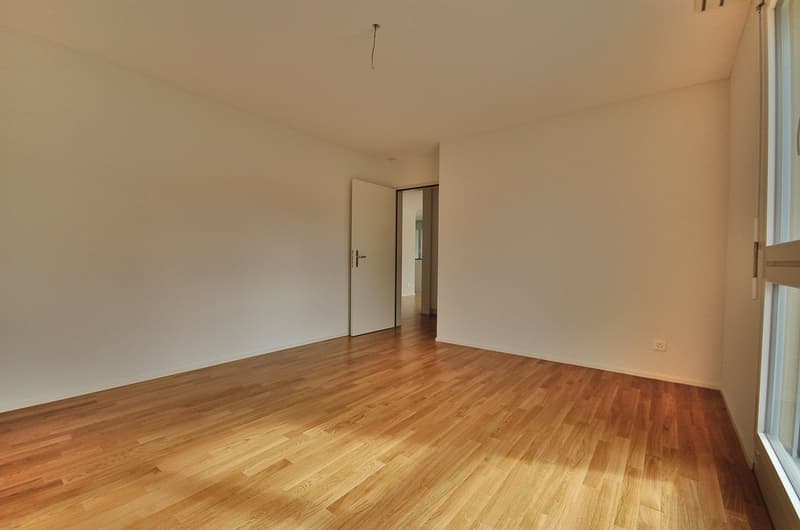 Moderne 3.5-Zimmerwohnung mit Balkon (5)