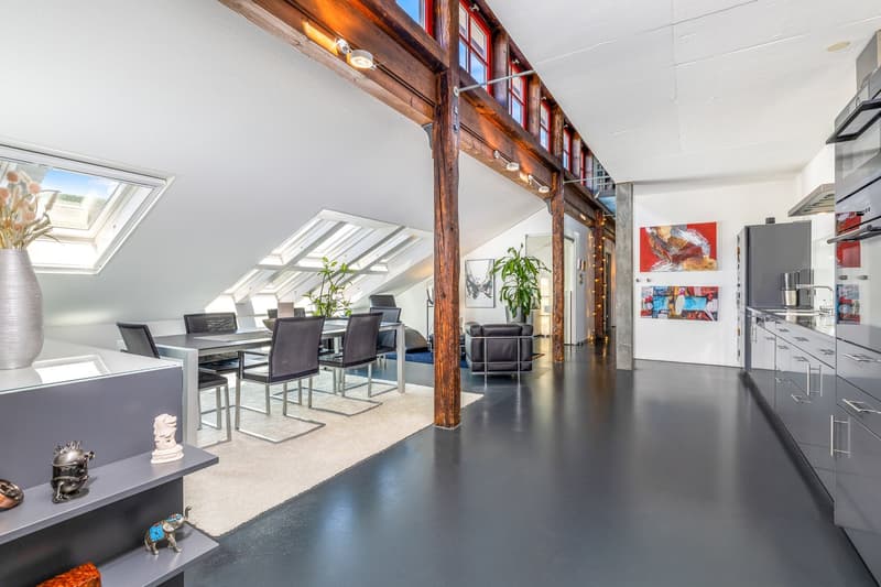 Exklusive 4.5-Zimmer-Dach-Loft auf 2 Etagen – Trendiges Wohnen mit Stil (3)