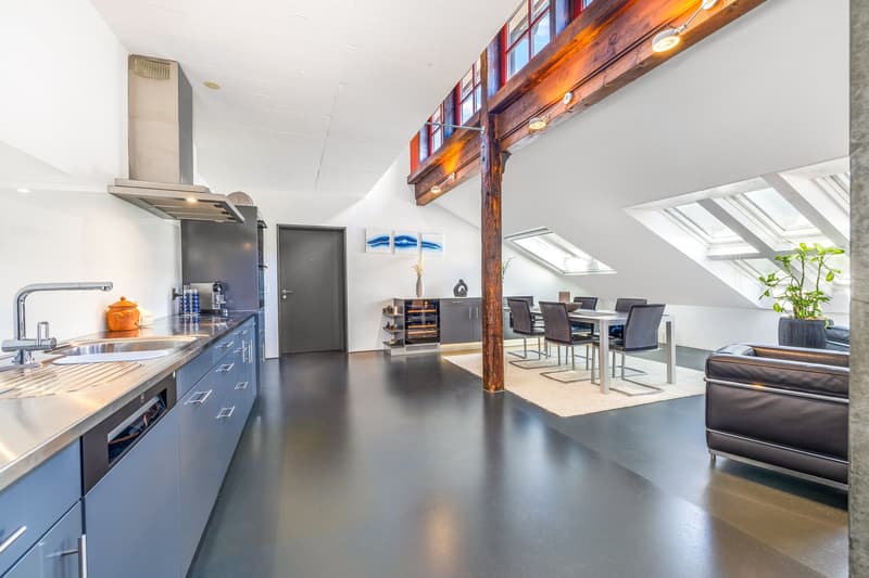 Exklusive 4.5-Zimmer-Dach-Loft auf 2 Etagen – Trendiges Wohnen mit Stil (2)